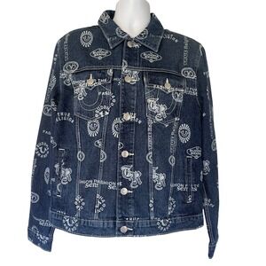 True Religion AOP Logo Denim Trucker Jacket Blue Jean 700703 Mens L NWT